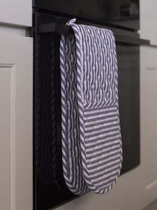 Kitchen Essentials: Classic Stripe Oven Glove - Navy/White