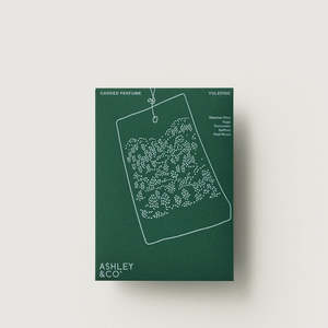 CARDED PERFUME - Yulepine