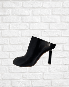 Products: Vetements Leather Mules