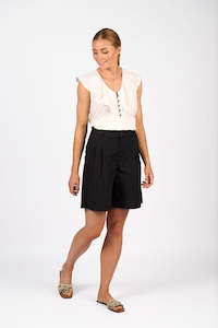 Knewe Label: Flynn Shorts - Black
