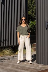 Knewe Label: Focus Top - Olive