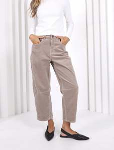 Monaco: Toni Barrel Jean Corduroy - Latte