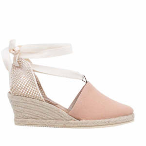 Heels: LE SANSA PRINGLE MAKEUP