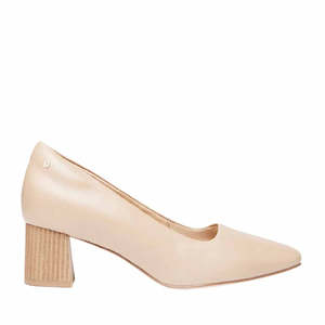 Court Shoes: FRANKiE4 JOSEPHINE SANDSHELL