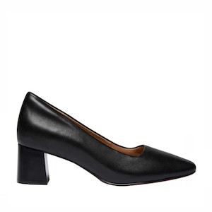 Court Shoes: FrankiE4 Josephine Black