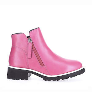 Hot Pink: LE SANSA EAST HOT PINK