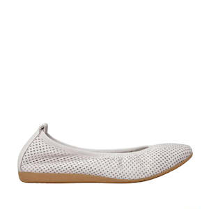 Ballet Flats: LE SANSA BENZI SILVER GREY