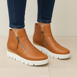 DJANGO & JULIETTE RADIO DK TAN WHITE SOLE