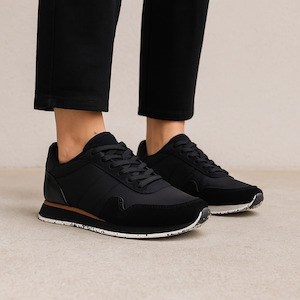 Lifestyle Sneakers: WODEN NORA III PATENT BLACK