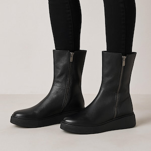 Knee High Boots: DJANGO & JULIETTE YOGUE BLACK
