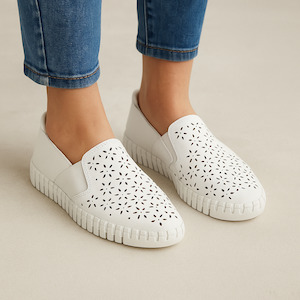 White Sneakers: DJANGO & JULIETTE HAREL WHITE