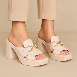 TAMARA LONDON BASS NUDE