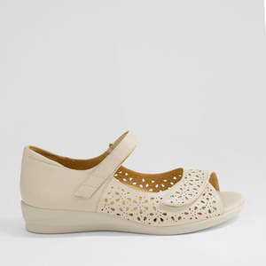 Orthotic Friendly Footwear: ZIERA DAFFODIL ALMOND