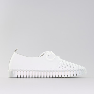 White Sneakers: DJANGO & JULIETTE HUSTON WHITE SILVER