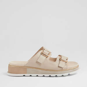 Slide: DJANGO & JULIETTE CHABLIS ALMOND