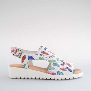 Django Juliette: DJANGO & JULIETTE MADIS WHITE