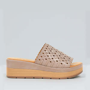 Le Sansa: LE SANSA RUSSIA HAT