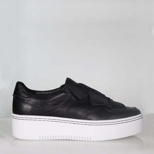 MINX YOKO BLACK RIBBON