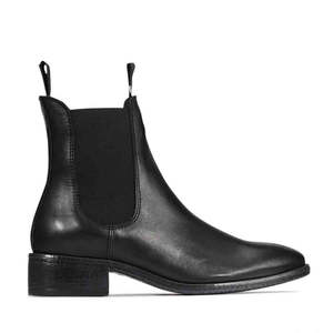 Premium Leather Boots: EOS CELINA BLACK