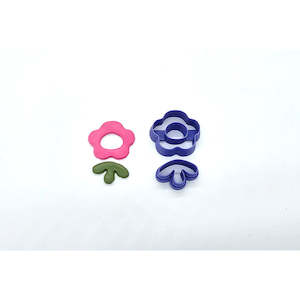 Dangle Cutter Sets: Daisy with Leaf Dangle Cutter Set of 2