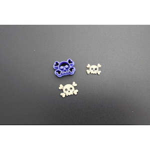 Halloween Skull & Crossbones Cutters -2 sizes