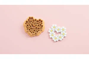 Shape Cutters: VDAY'26 - 20. Daisy Chain Heart Detail Cutter