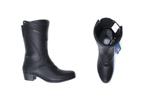 Products: Forma Ruby Boots - Colton's Motor Vehicle Company LtdColton's Motor Vehicle Company