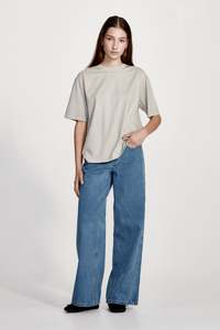 New Arrivals Women: WOMENS RELAXED TEE, STONE