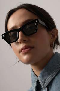 Isle Of Eden: Olli | Black