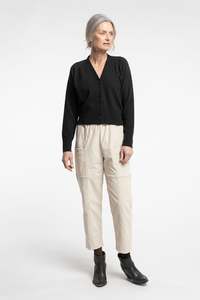 Twizel Cardigan | Black