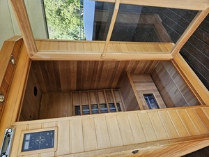 Four people contrast therapy session Connect Healing