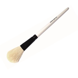 Brushes: Natural Hair Dusting Brush