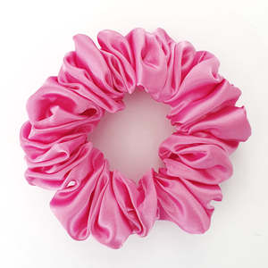 Satin Scrunchie - Pink