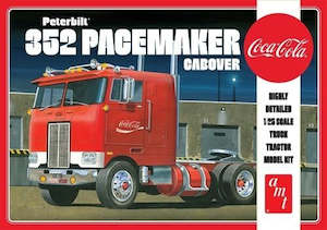 Truck Kits 25th Scale: AMT 1090 Peterbilt 352 Pacemaker - Coca-Cola