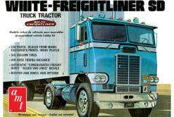 Truck Kits 25th Scale: AMT 1004 White Freightliner SD Tractor Unit
