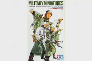 Tamiya 35256 German Assault Infantry with Winter Gear - 1/35
