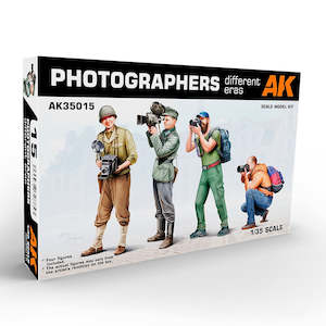 AK-Interactive AK35015 Photographers (Different Eras)