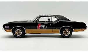 ACME 1805630 1970 Oldsmobile Cutlass SX - Hurst Edition