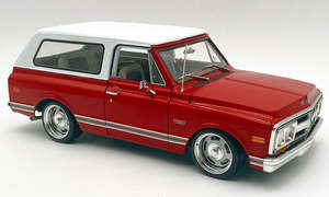 ACME 1807715 1970 GMC Jimmy - Slammed Custom