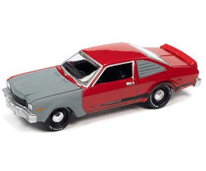 Johnny Lightning Street Freaks 1976 Plymouth Volare Road Runner