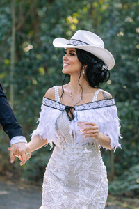 Kelani Bridal Quarter Length Korowai & Cowboy Potae