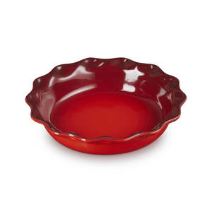 Le Creuset Stoneware Heritage Fluted Pie Dish - 23cm