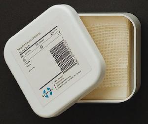 First Aid Bandages: BamNet Paraffin Dress. 5x5cm Tin 36