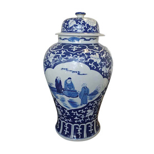 Ginger Jar / 3 Men in Medallion