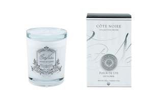 ** CLEARANCE ** Cote Noire 185g Candle - White Vessel with Silver Badge - Lily Flower