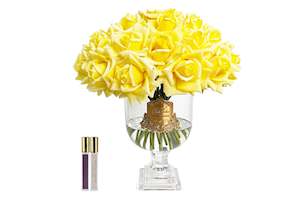 Cote Noire Versailles French Rose Bouquet - Yellow with Gold Badge - VRB08