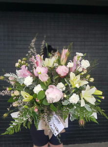 Products: Florist Choice Soft Vox Box CountryGardenFlowers