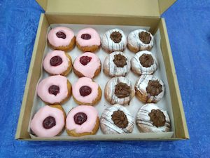 DONUT 1/2 & 1/2 BOX - The Bake House