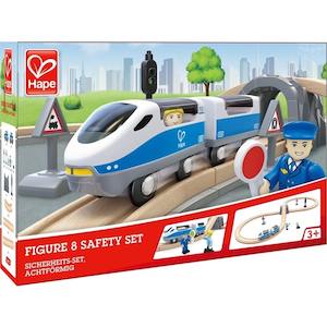 Wooden Trains: Hape Figure 8 Safety Set