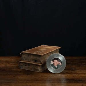 Italian Pewter Frame | Round